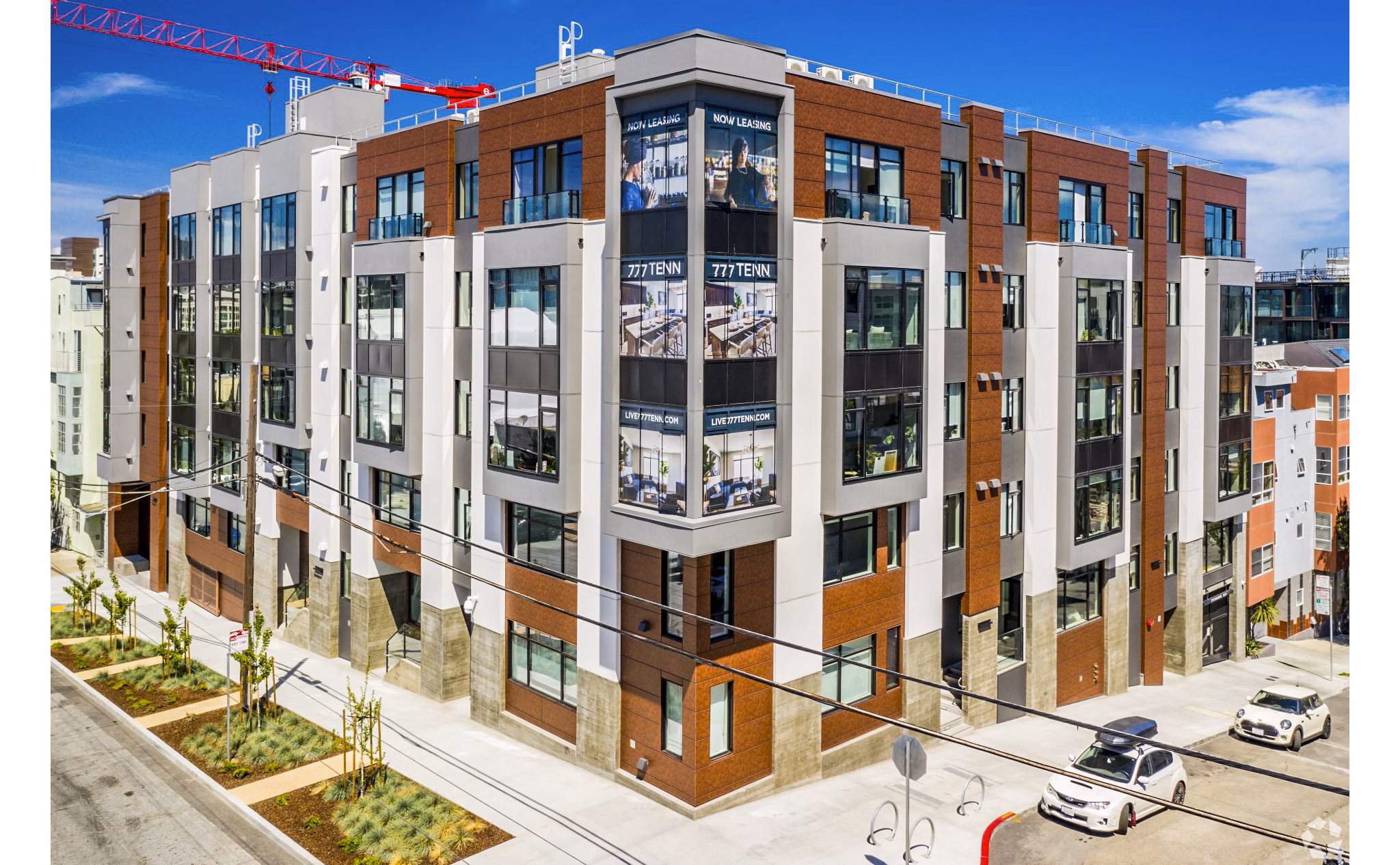 777 Tenn Apartments: Contemporary luxury high-rise building in the vibrant Nashville neighborhood
