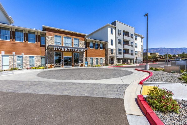 Overture Albuquerque Apartments: Luxury senior living apartments with mountain views in Albuquerque