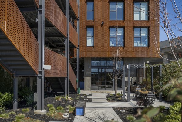 courtyard at The Union Apartments