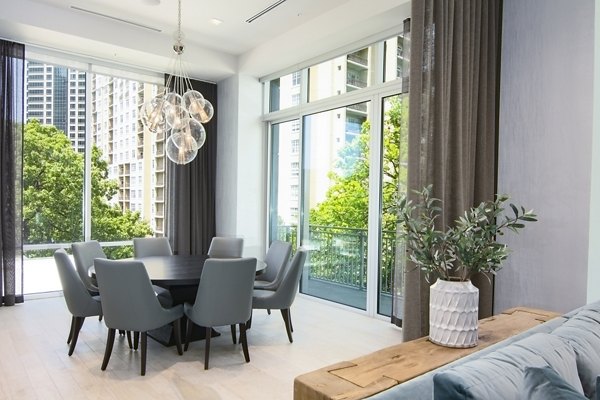 Clubhouse featuring modern lounge seating and entertainment areas at Piedmont House Apartments in Atlanta