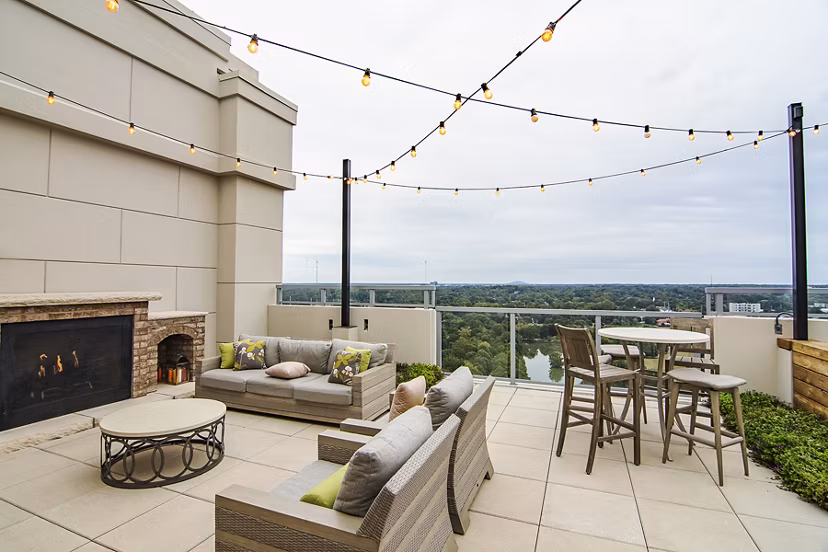 Rooftop deck with city views at Piedmont House Apartments