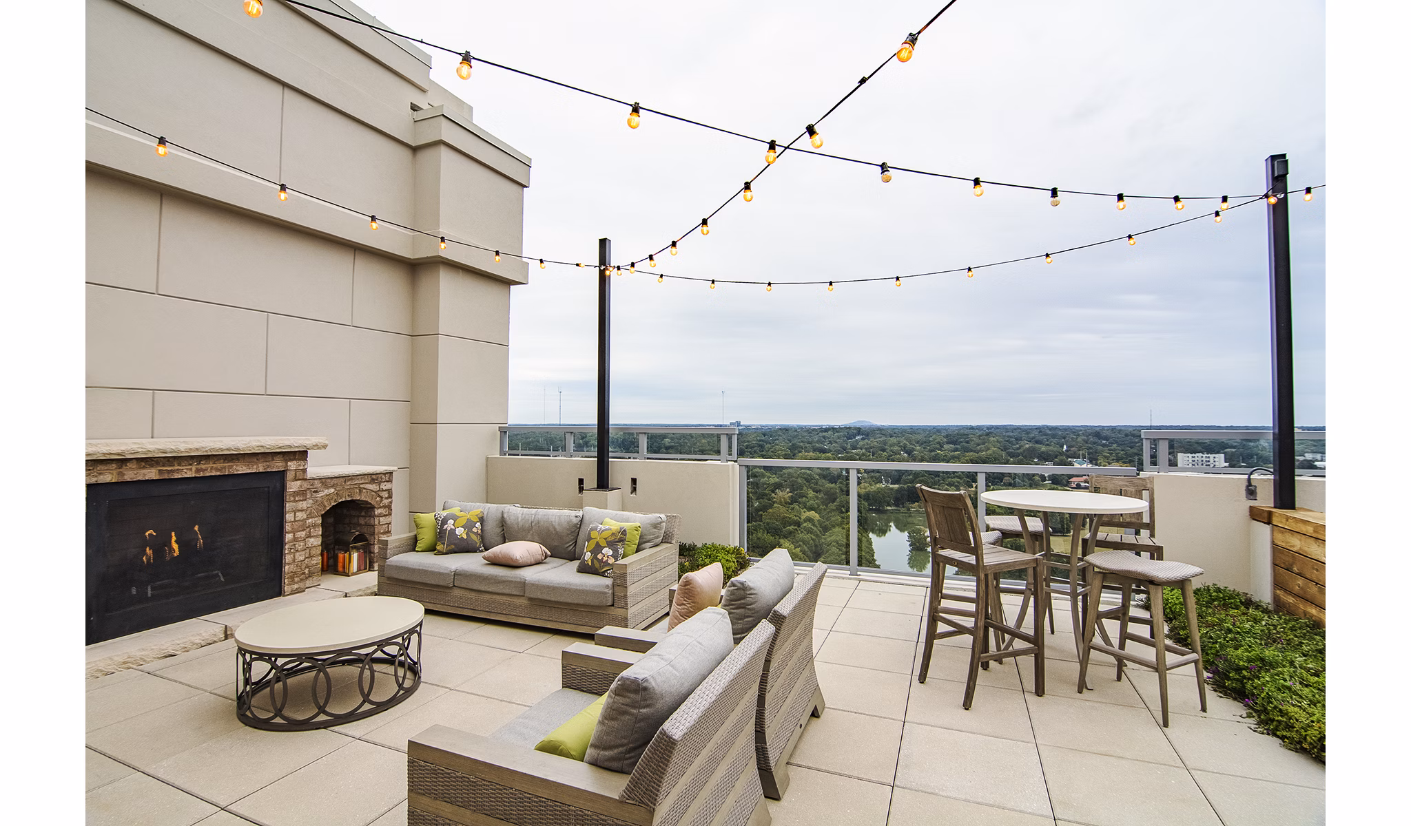 Rooftop deck with city views at Piedmont House Apartments