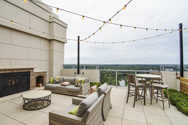 rooftop deck at Piedmont House Apartments
