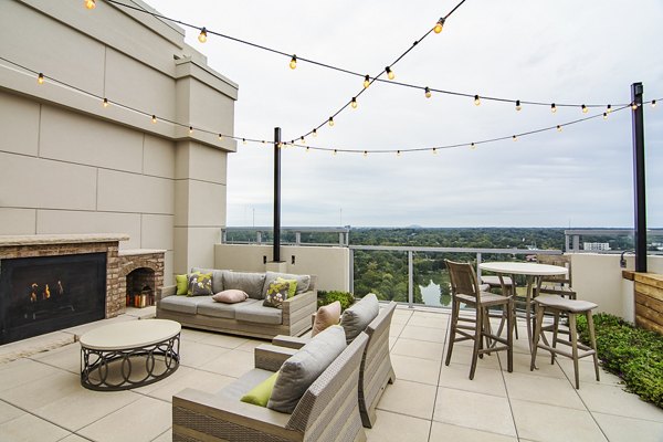 Rooftop deck with city views at Piedmont House Apartments