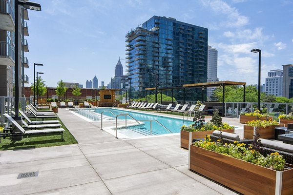 pool at Piedmont House Apartments