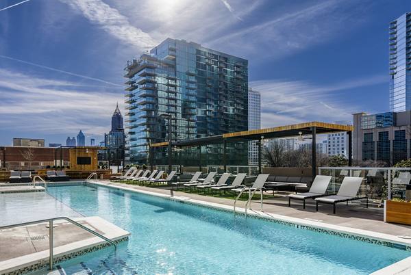 pool at Piedmont House Apartments