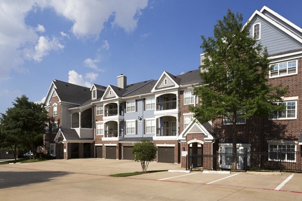 Grapevine TwentyFour 99: Luxe view of apartment complex in Grapevine