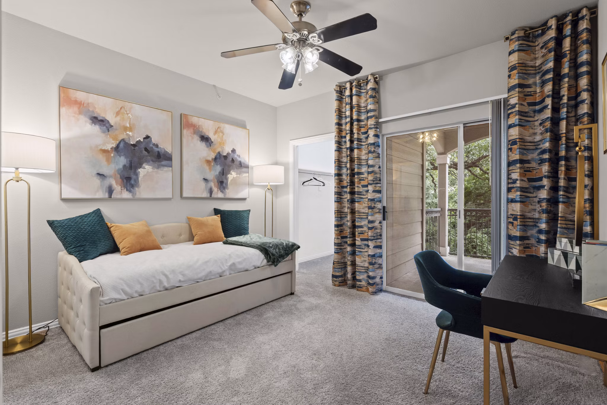 bedroom at Grapevine TwentyFour 99b Apartments