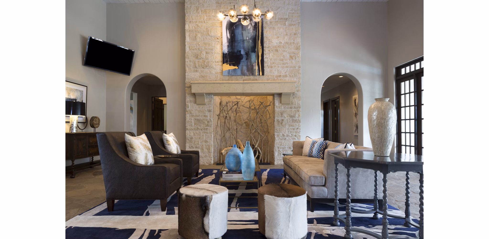 Clubhouse featuring modern design and comfortable seating at Grapevine TwentyFour 99 Apartments
