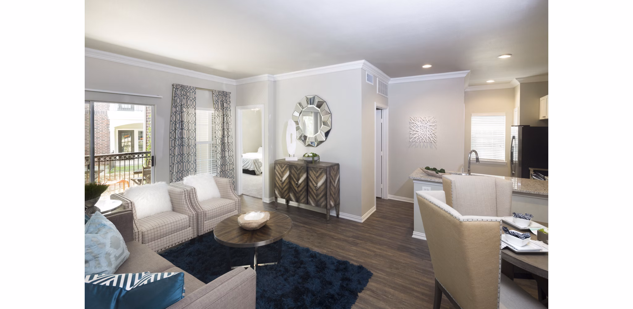 Spacious living room with modern decor in Grapevine TwentyFour 99 Apartments
