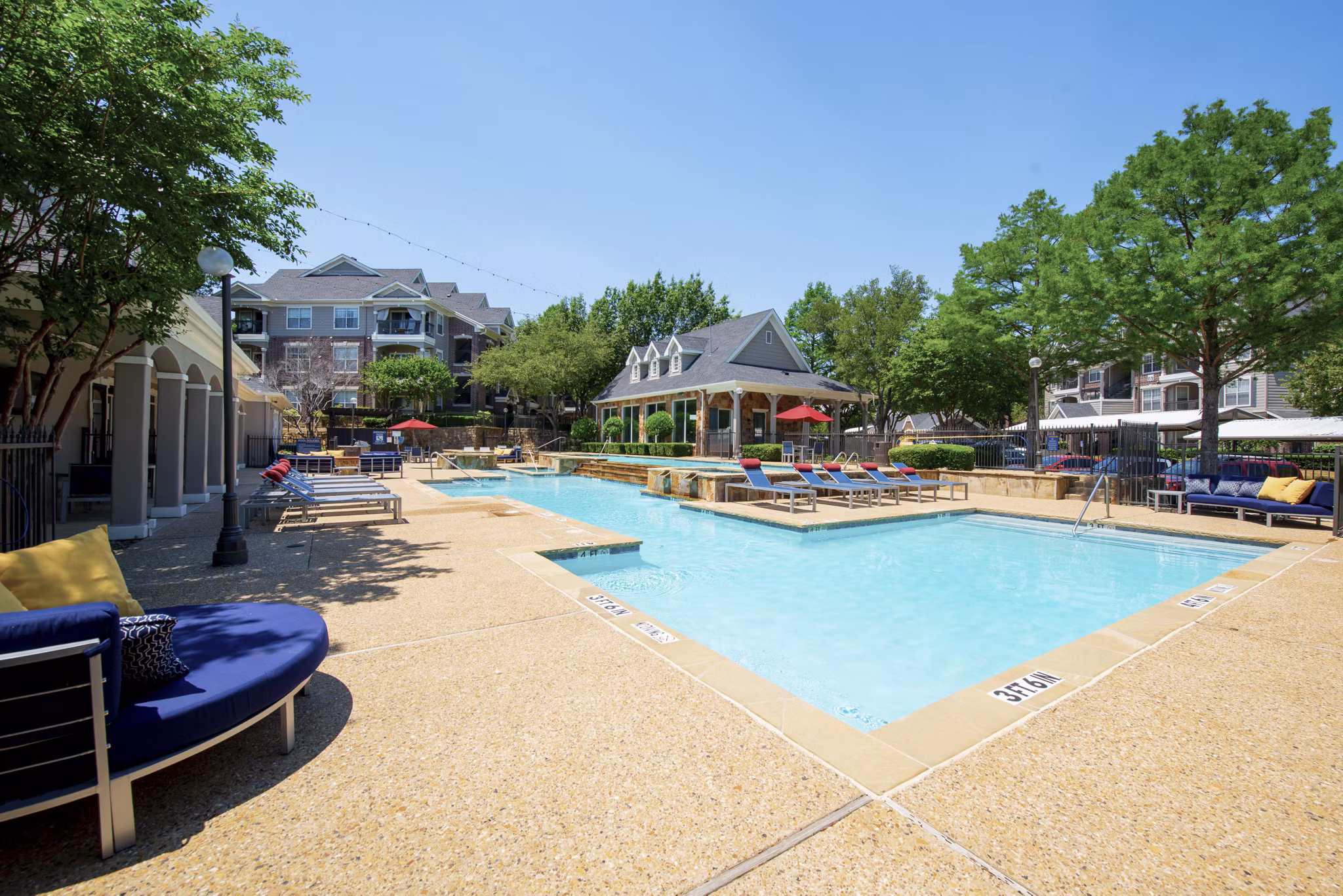 pool at Grapevine TwentyFour 99 Apartments