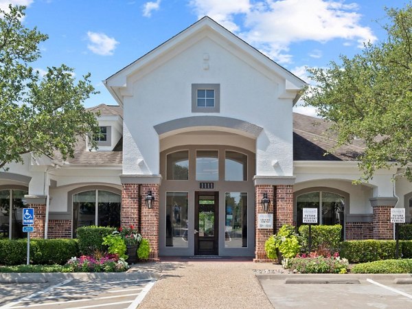 exterior at Eleven11 Lexington at Flower Mound Apartments