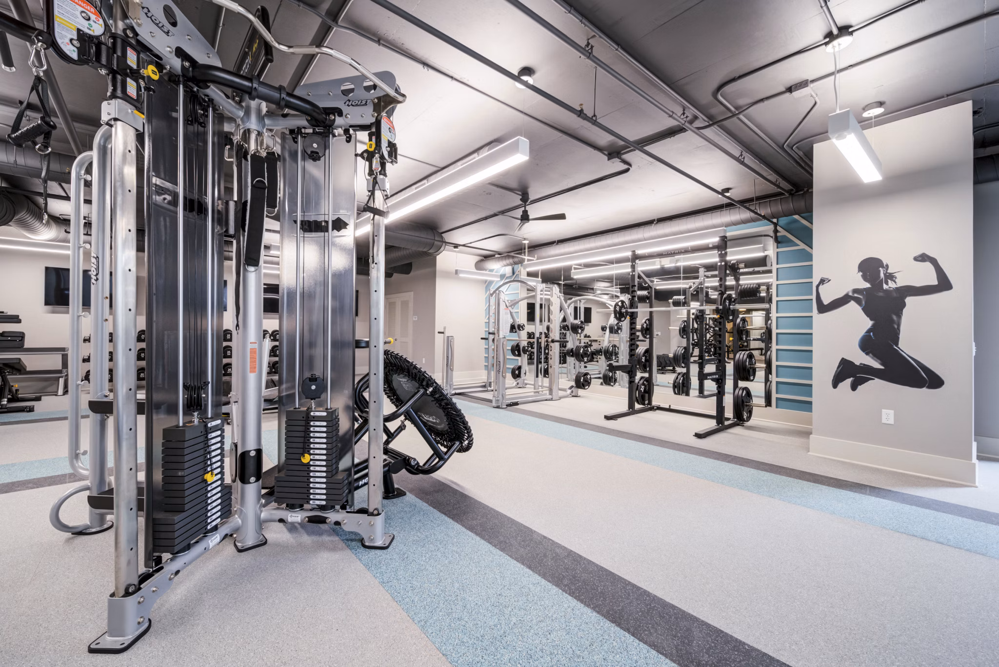 fitness center at Union Chapel Hill Apartments 
