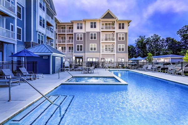 pool at Everleigh Short Pump Apartments