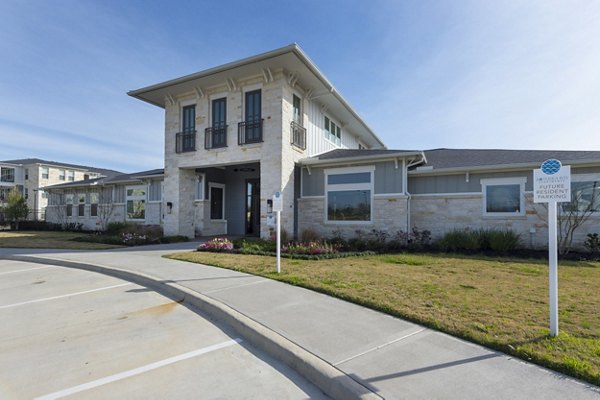 exterior at Sapphire Bay Apartments