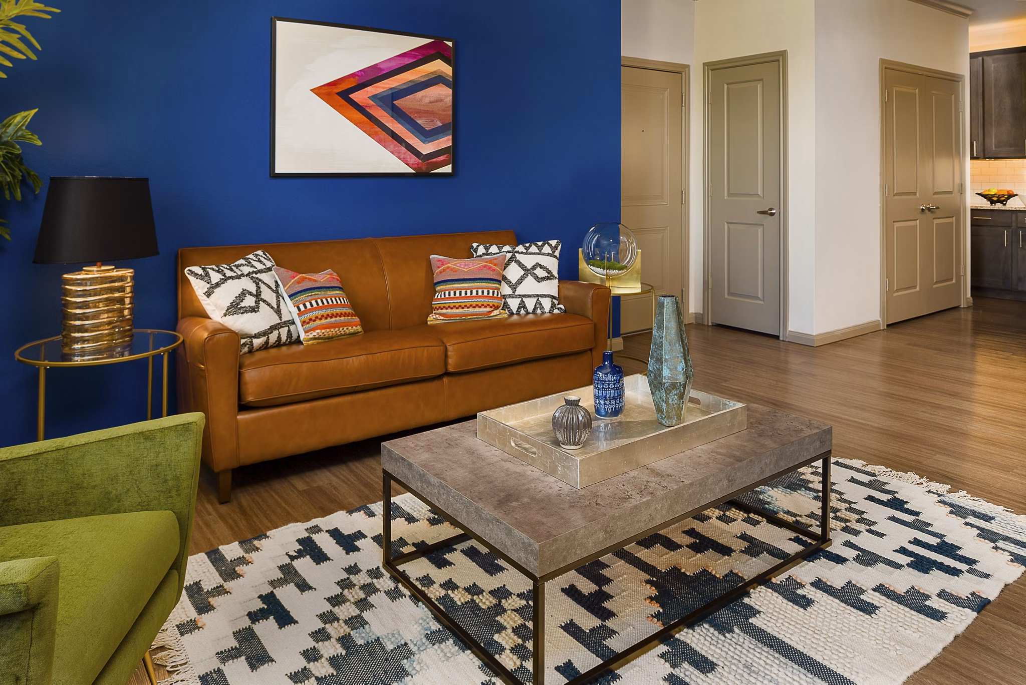Modern living room with stylish decor at Sapphire Bay Apartments