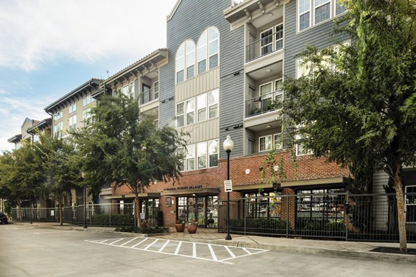 Arlo Buffalo Heights: Modern of luxury apartments in urban setting