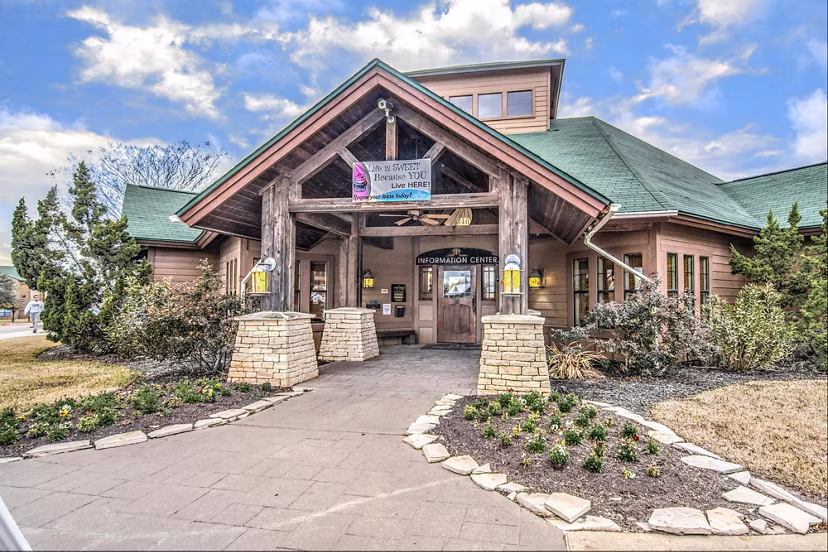 Reveille Ranch: Stylish luxury apartments in vibrant community