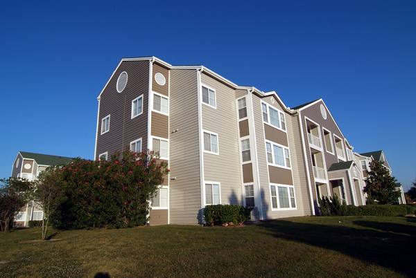 exterior at The Trails at Wolf Pen Apartments