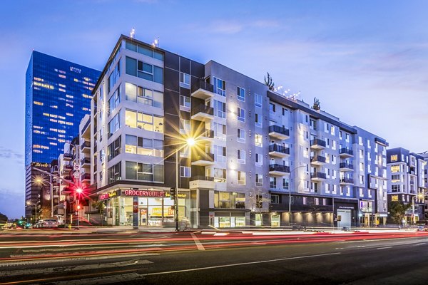 building/exterior at Be DTLA Apartments