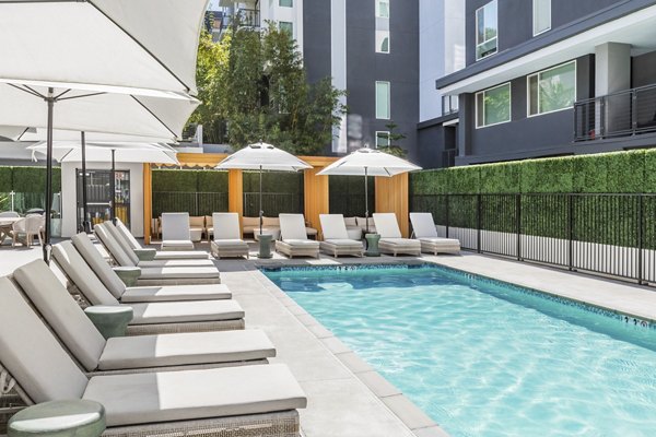 pool at Be DTLA Apartments