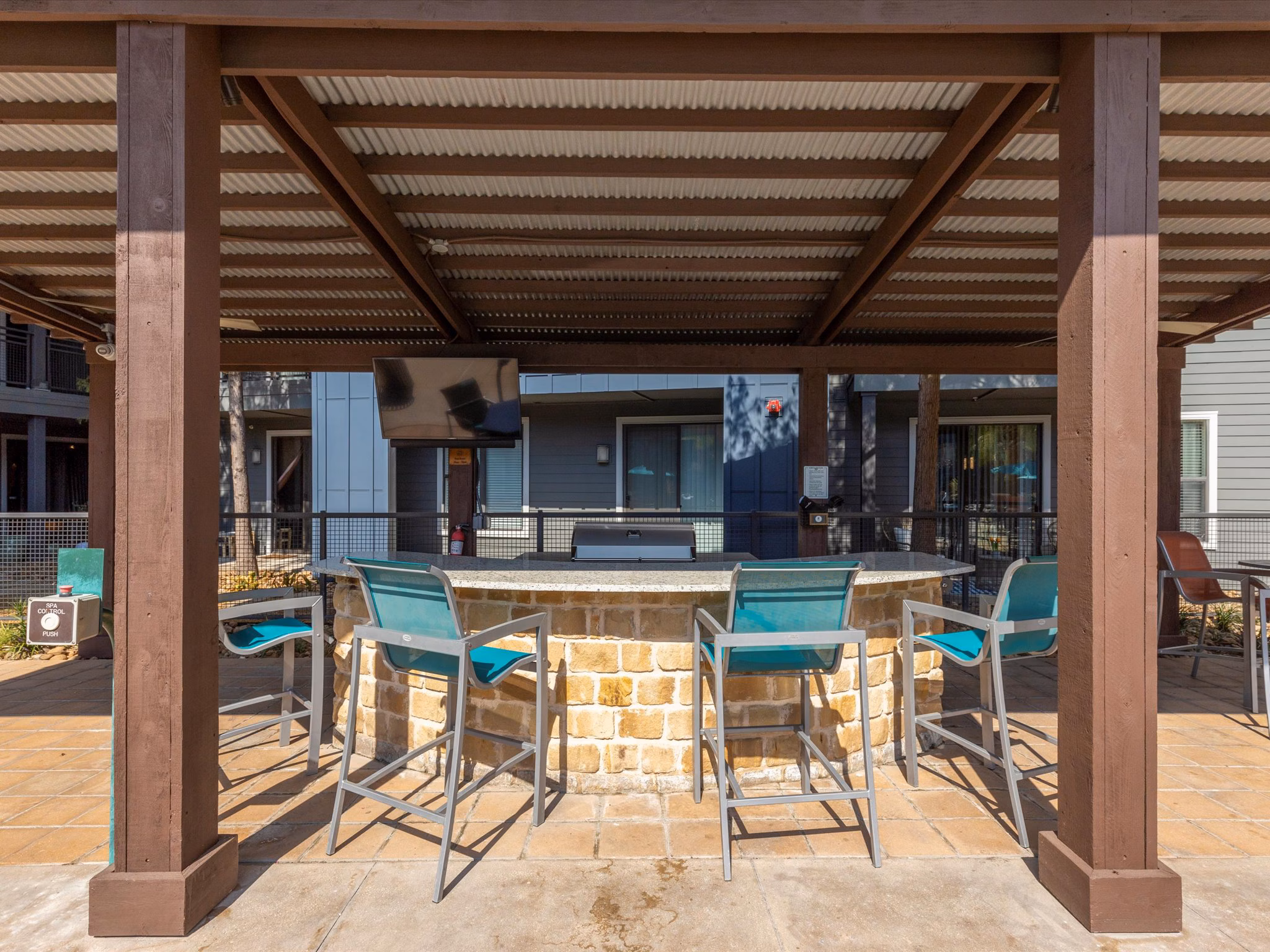Grill Area at The Avery on Southwestern Apartments