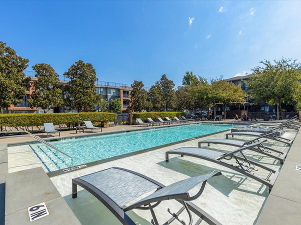 pool The Avery on Southwestern-