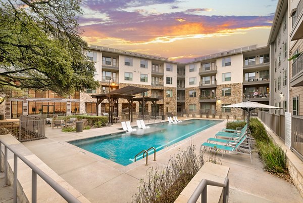 pool at Everleigh Lakeline Apartments