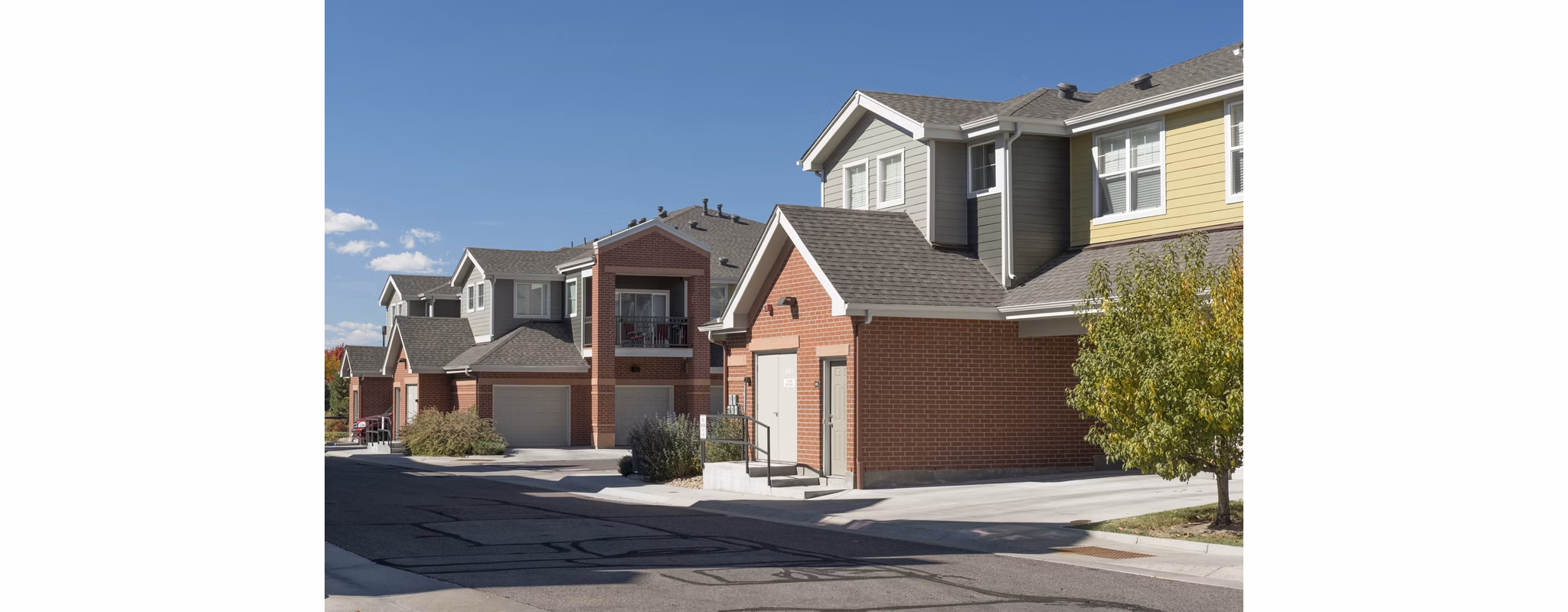 Griffis at Lowry Apartments: Elegant of luxury apartments in the desirable Lowry neighborhood