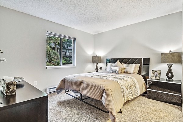 bedroom at Kendall Ridge Apartments