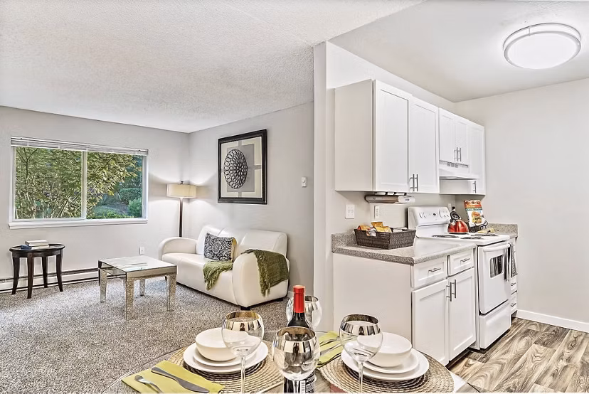 Modern dining area with sleek furnishings at Kendall Ridge Apartments, luxury accommodation by Greystar in prime location
