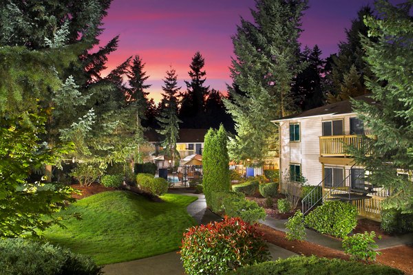 courtyard at Kendall Ridge Apartments