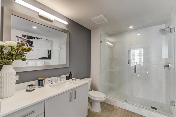 Luxurious bathroom with modern fixtures in Alluvion Las Olas Apartments