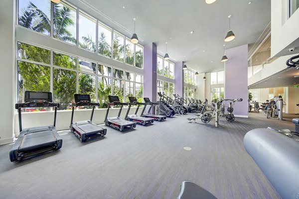 fitness center at Alluvion Las Olas Apartments