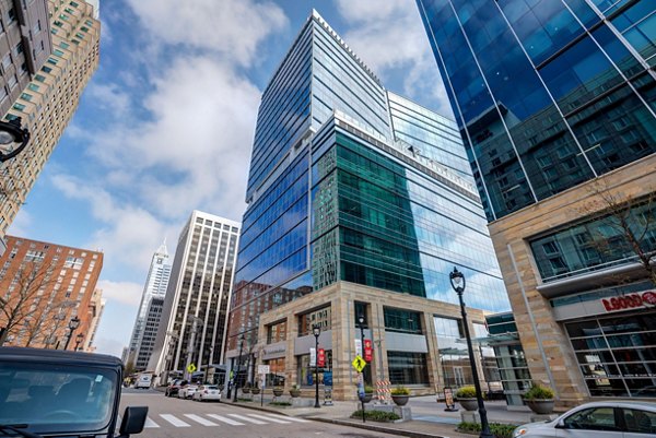 511 Faye Apartments: Luxury contemporary in vibrant downtown neighborhood