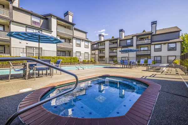 hot tub/jacuzzi at Huntington Park Apartments