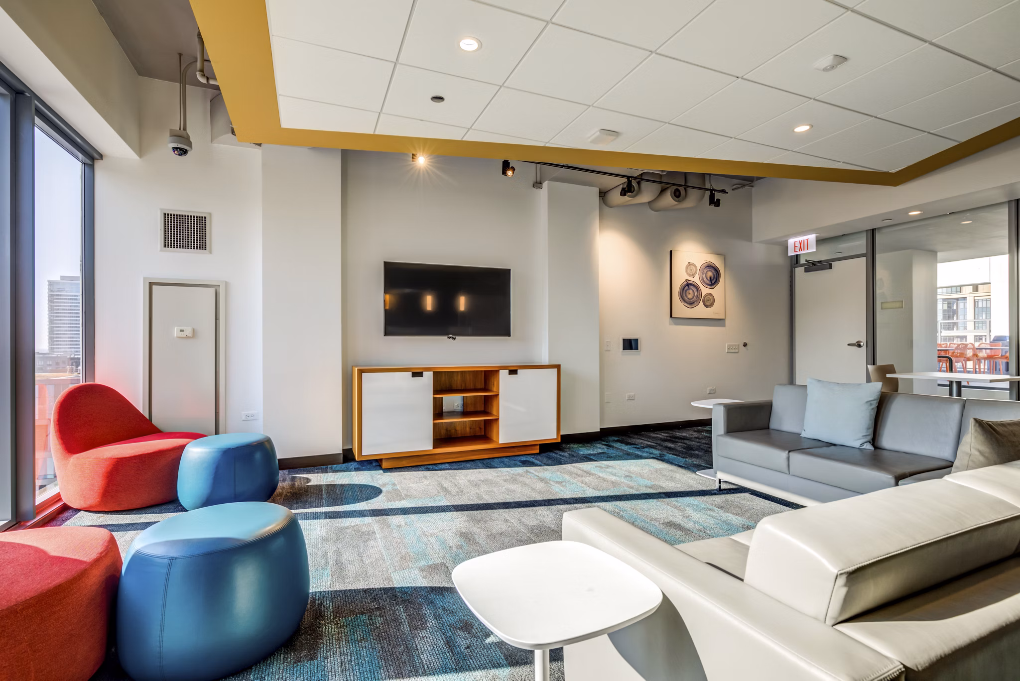 clubhouse at 30 East Apartments 