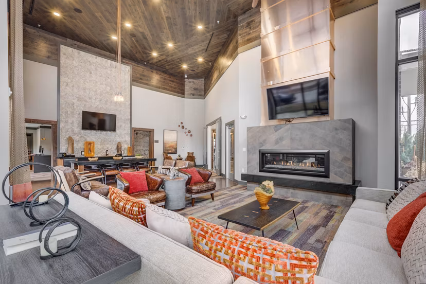 clubhouse at Gateway 505 Apartments