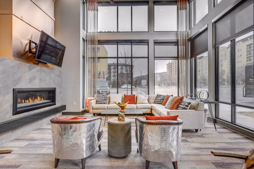 clubhouse at Gateway 505 Apartments