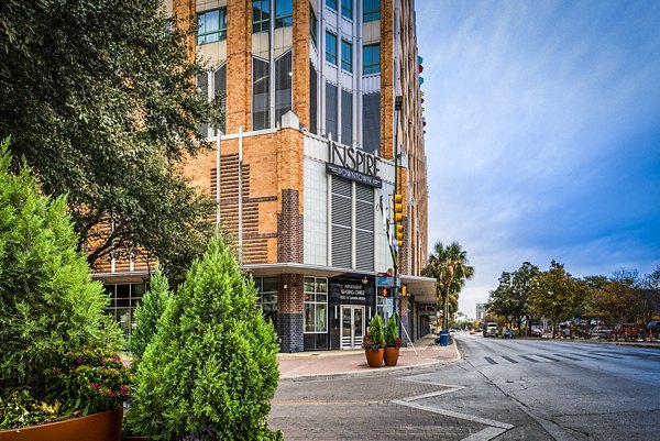 building/exterior at Inspire Downtown Apartments