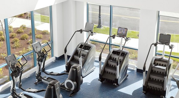 State-of-the-art fitness center with modern equipment at Hamilton Cove Apartments