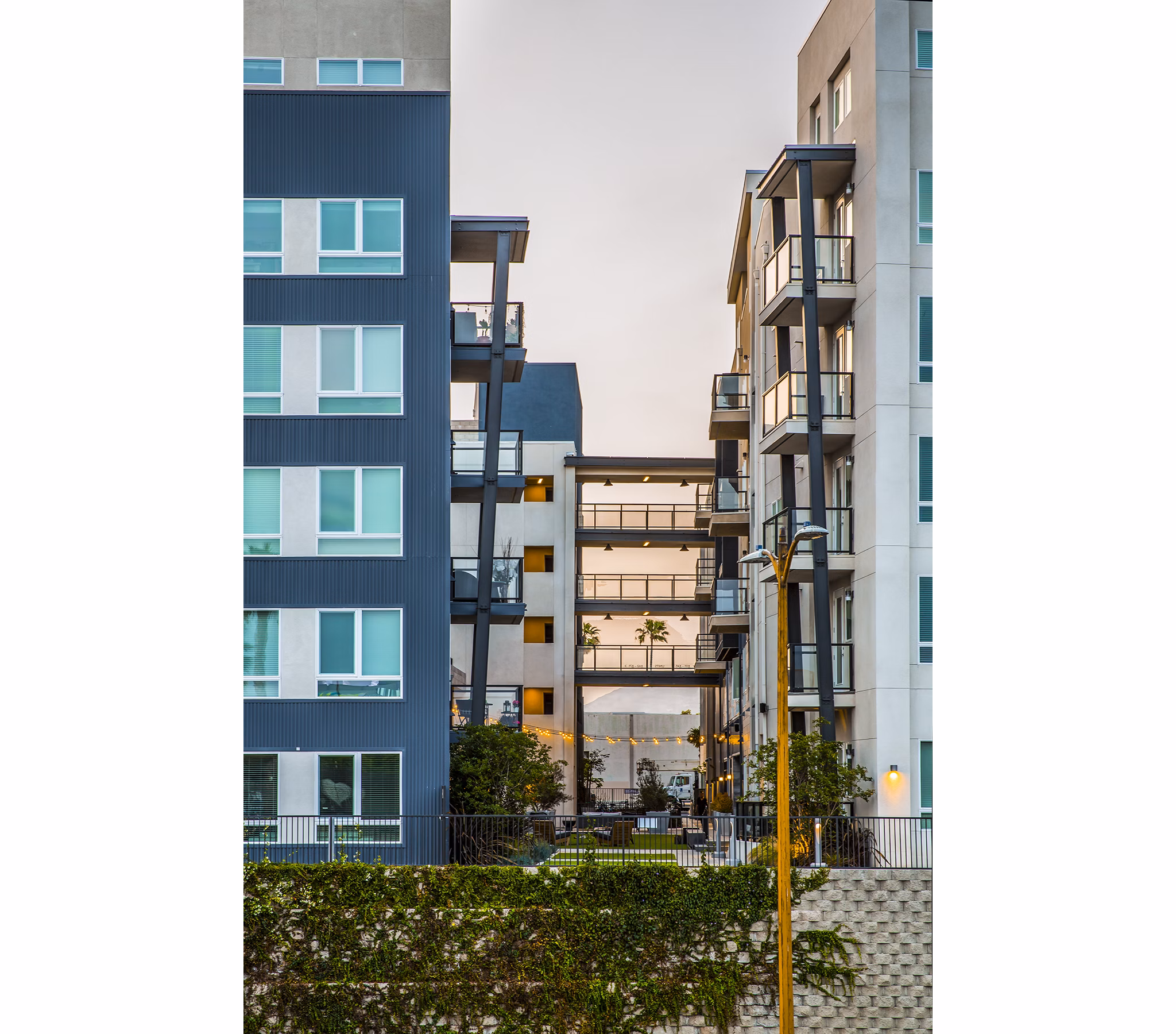 The Griffith Apartments: Elegant of luxury apartments in Burbank
