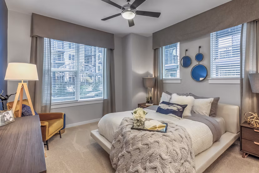 Cozy bedroom with modern decor at Bainbridge South End Apartments