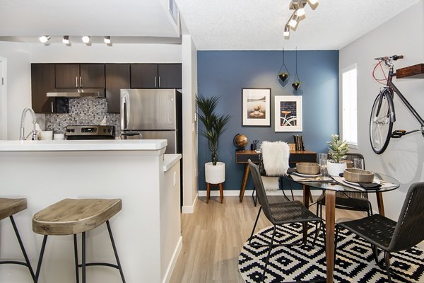living room at Park at Canyon Ridge Apartments 