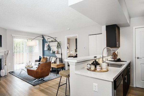 living room at Park at Canyon Ridge Apartments 