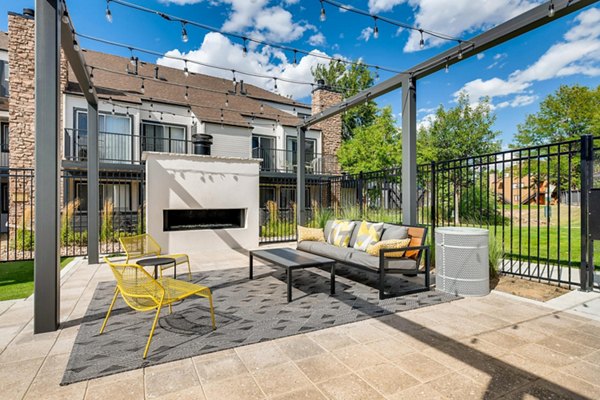 grill area at Park at Canyon Ridge Apartments 