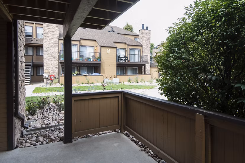 patio at Park at Canyon Ridge Apartments 