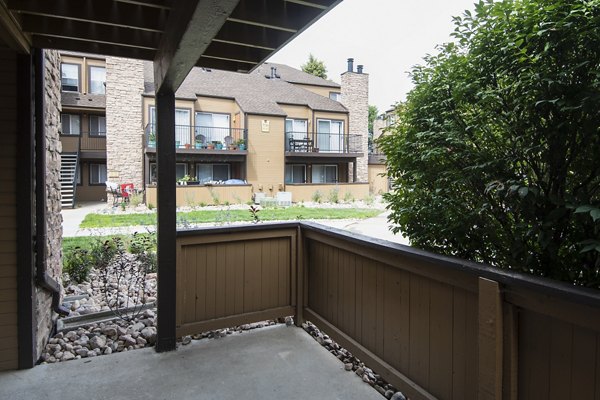 patio at Park at Canyon Ridge Apartments 