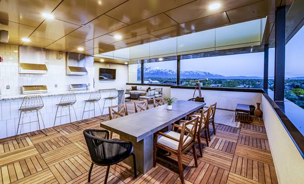 patio/balcony at Quattro Apartments
