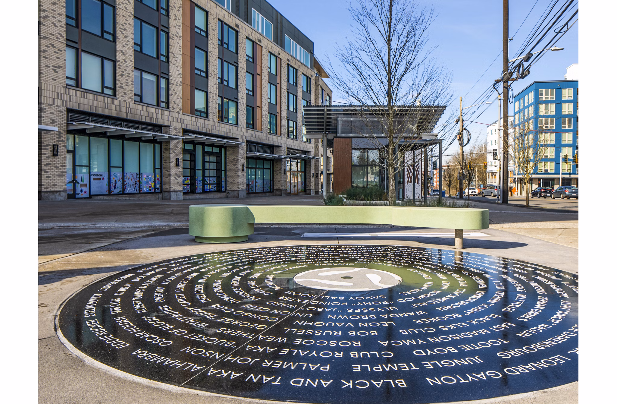 Jackson Apartments: Contemporary building in prime urban location